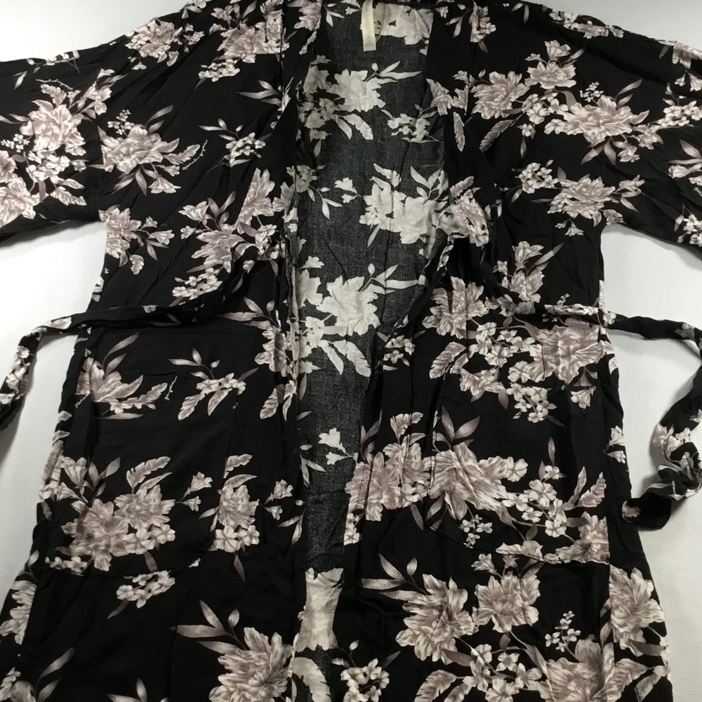 Spiritual Gangster Maya Black Floral Tie-Front Kimono Robe Swimsuit Cover Up OS - Picture 8 of 10